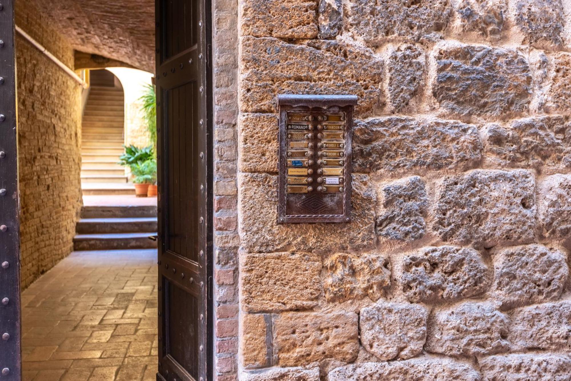 Il Teatro Leilighet San Gimignano Eksteriør bilde